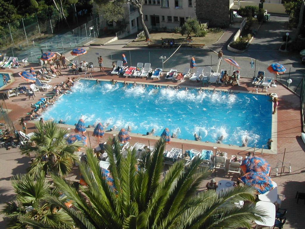 Village Vacances Le Lion De Mer Сен-Рафаэль Экстерьер фото